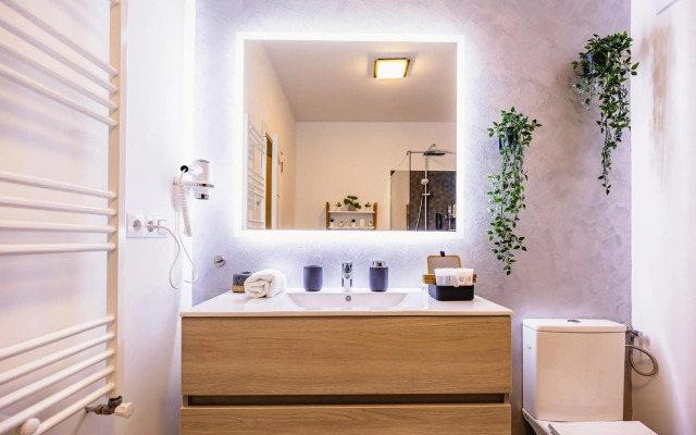 Alice apartment