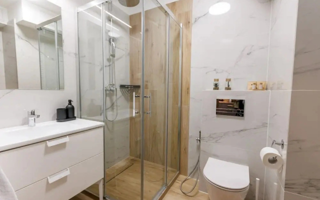 Zeus Apartments