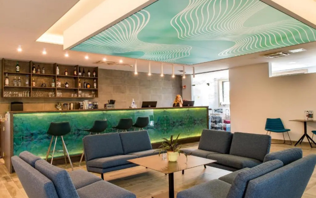 Akademia Hotel **** Balatonfured