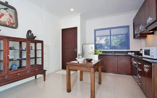 Karon Hill 12