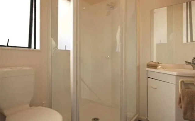 Great Barrier Lodge