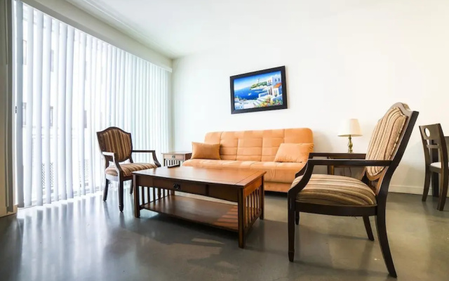 Fountain Suites II