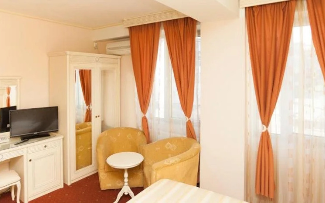 Hotel Tudor Palace