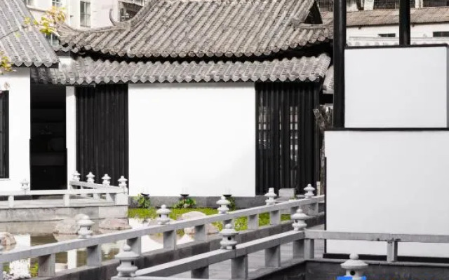 Gongxili-Xijian Hotel-Kunming Dongfeng East Road Dashuying Metro Station
