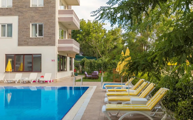 Troas Beach Hotel