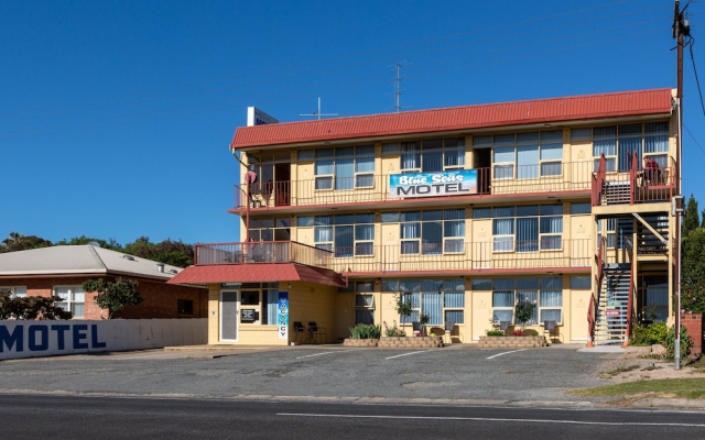 Blue Seas Motel