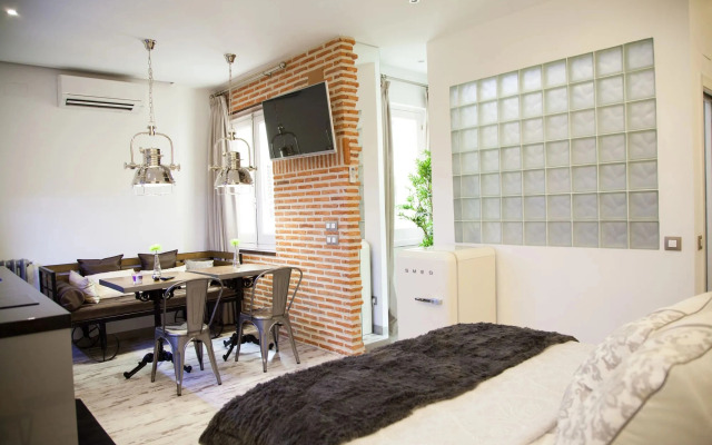 Suites Miguel Angel - Adults Only
