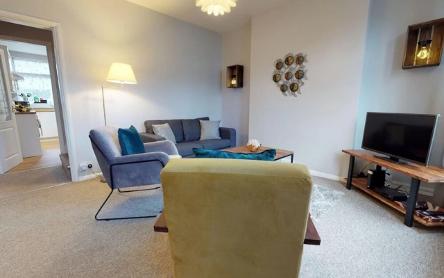 StayZo 2BR House Accommodation in Peterborough