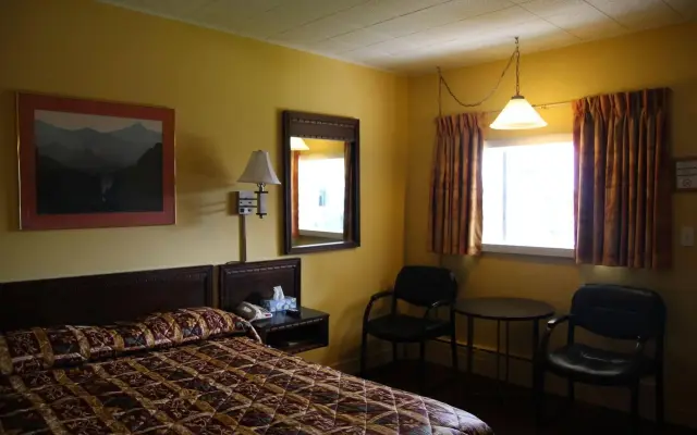 Hillside Inn Pembroke