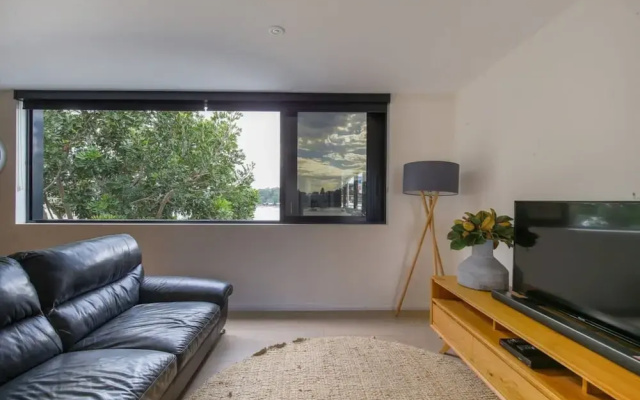 2-bedroom Apartment in the Heart of Batemans Bay