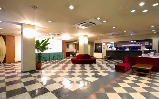 Leo Plaza Hotel