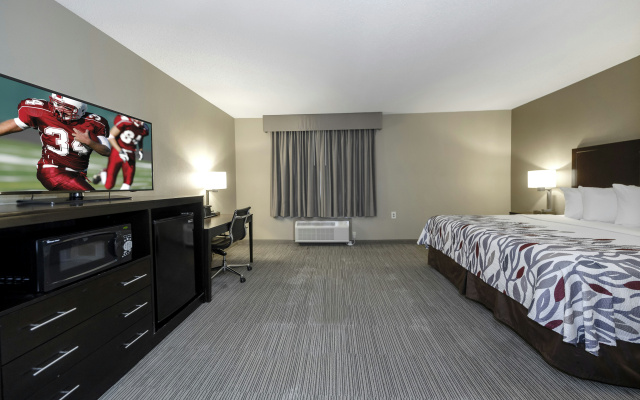 Red Roof Inn & Suites Newburgh – Stewart Airport/ West Point