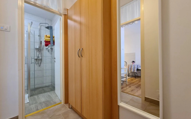 Apartment 1387