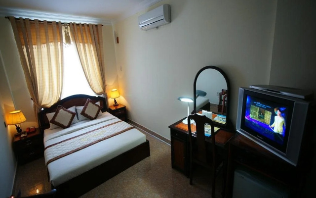 Ham Luong Hotel
