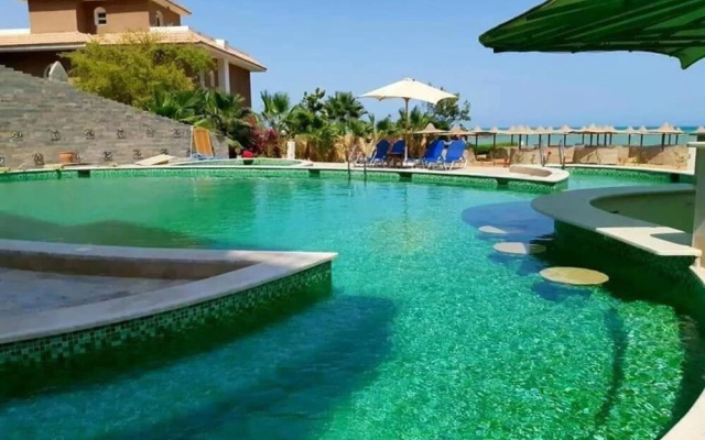 Immaculate 1-bed Apartment in Hurgada, First Line!