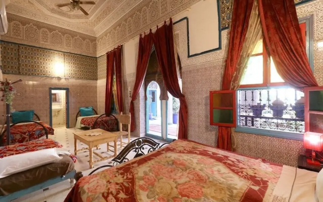 Riad Carole