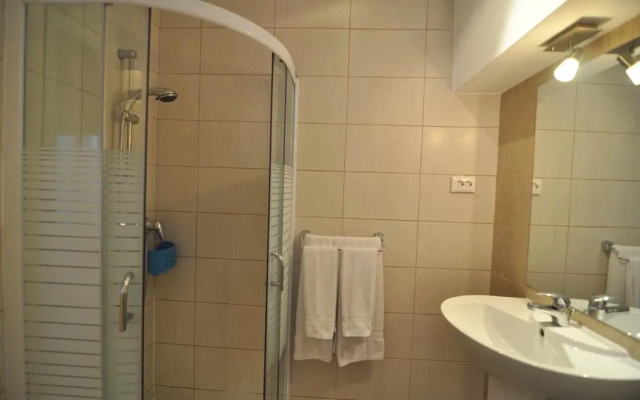 Schiller Apartment