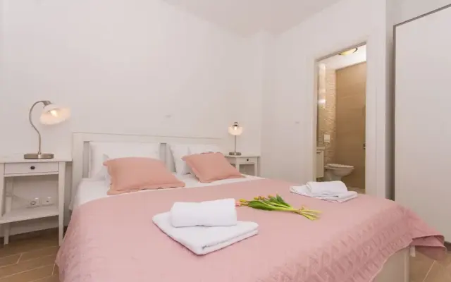 Apartments Villa LA
