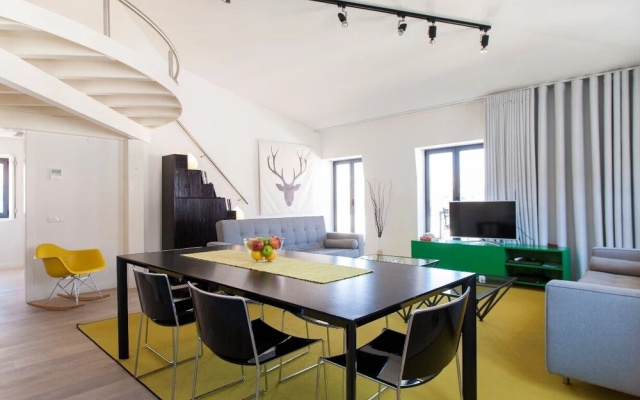 JOIVY Lux & Spacious 1BR home w/ huge terrace, 5mins to Academy of Sciences