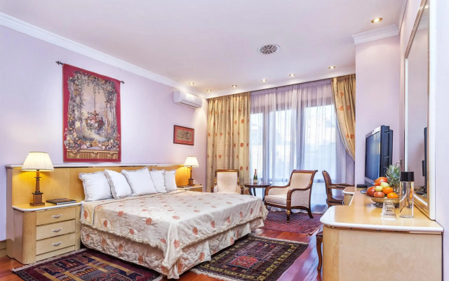 Minerva Premier Hotel