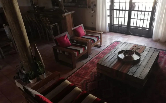 Ama-Zing African Safaris Lodge