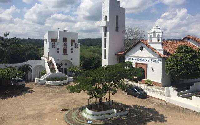 Hotel Aldea Plaza