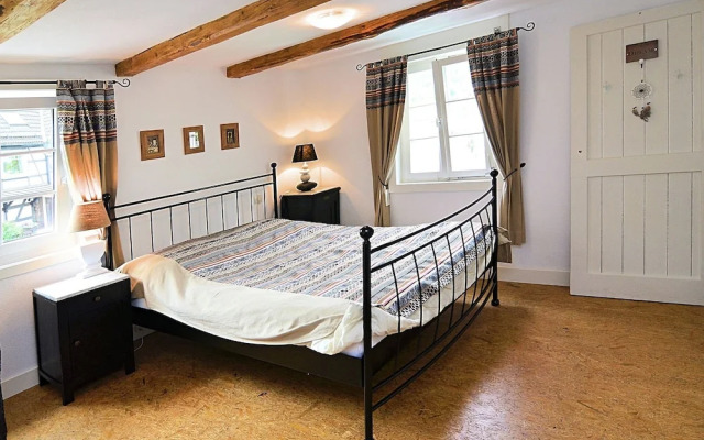 Detached Holiday Home in the Sauerland Region - Fenced-In Garden with Garden Furniture