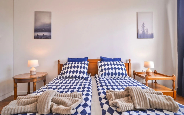 FM Deluxe 2-BDR Apartment - South Park