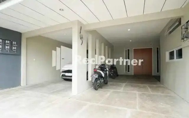 Tomang Gelong Guest House Syariah RedPartner