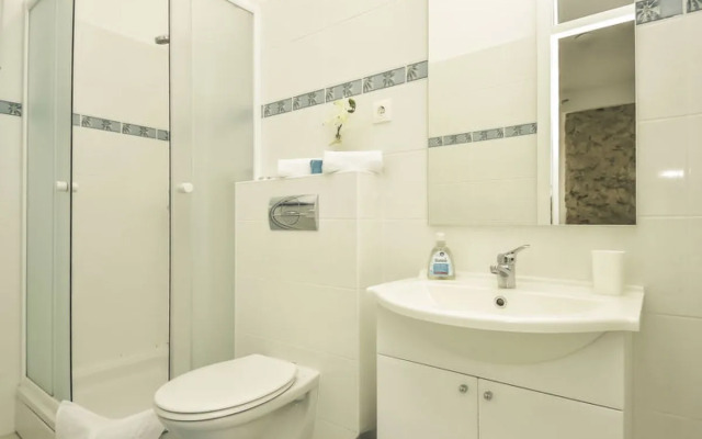 Apartment Snježana Karlobag 18147