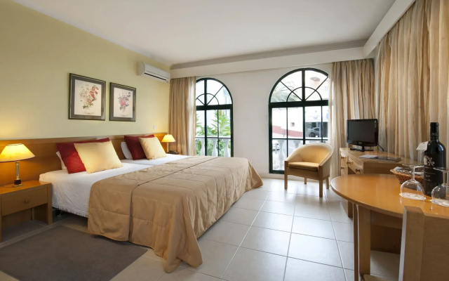 Rocamar Lido Resort