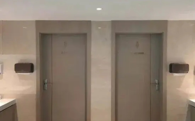 Lixiang Hotel (Funing Hong Kong Road Branch)