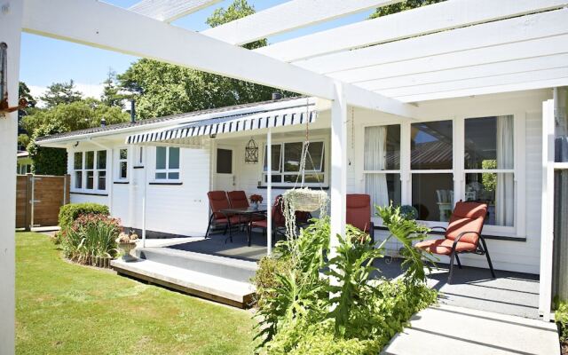 Отель Cambridge Cottage - Self Catering Accom вид на фасад