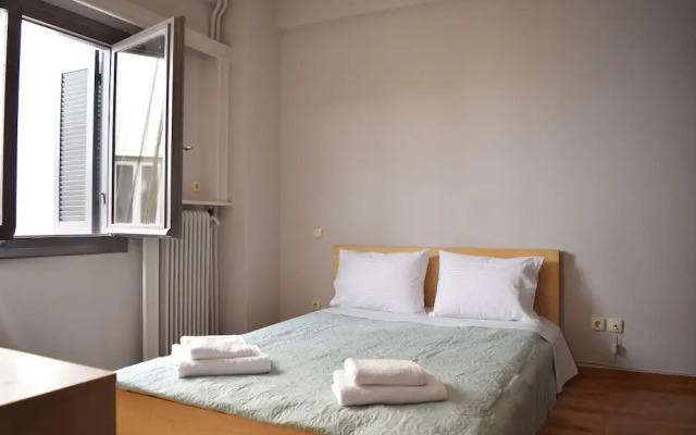 Voulis Place
