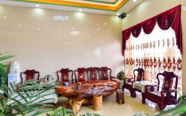 Luliang Jiajie Theme Hotel