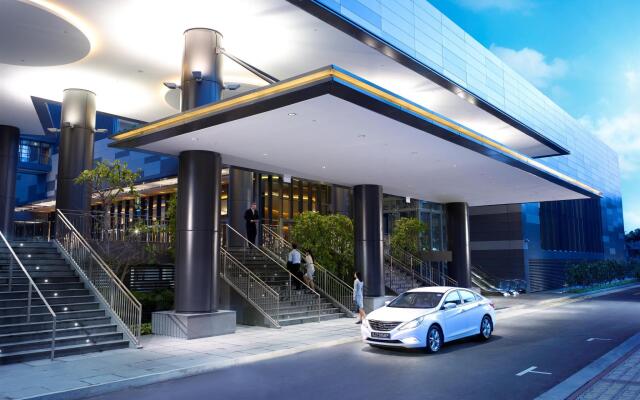 Отель Parkroyal On Beach Road Сингапур вид на фасад