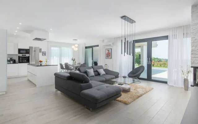 Apartment in Croatia Near the Coast