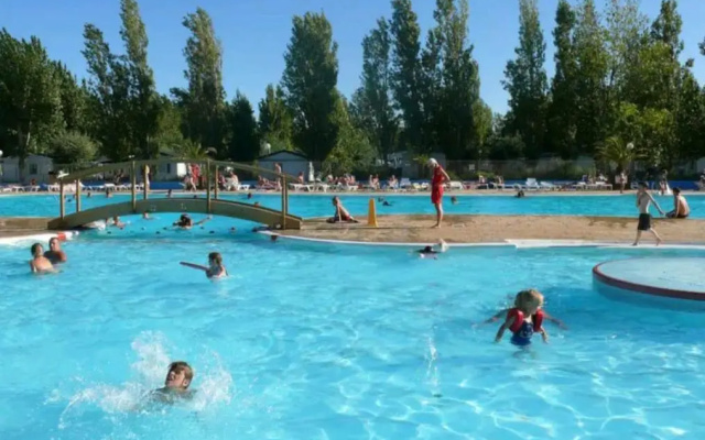 Mobil-home camping 4 étoiles La carabasse Vias