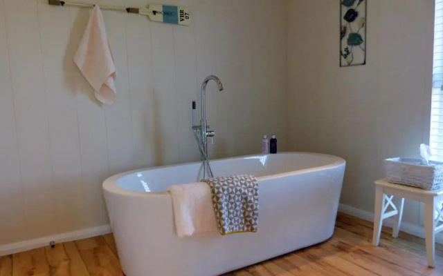Ash Lodge - Romantic Luxury Hot Tub Break