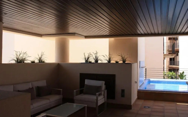 Apartment with Private Swimming Pool