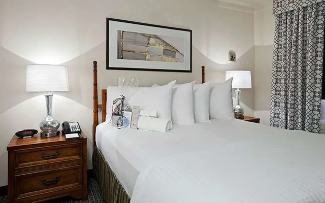 State Plaza Hotel