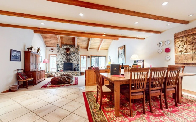Val DIsere 9 Spacious and Walk to The Village, Washer Dryer, Gas Grill, Master Suites and More by RedAwning