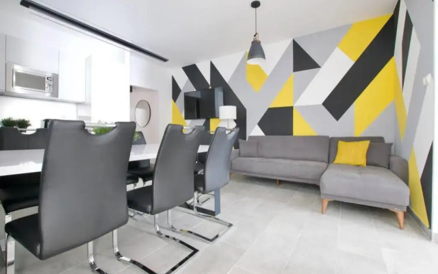 Premium Apartment by Hi5-Vaci str. 3 bedroom (220)