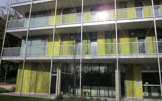 Отель Green Nest Hostel Uba Aterpetxea Испания, Сан-Себастьян - отзывы, цены и фото номеров - забронировать отель Green Nest Hostel Uba Aterpetxea онлайн вид на фасад