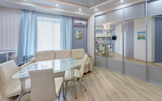 InnHome Apartments (ИннХоум) на площади МОПРа