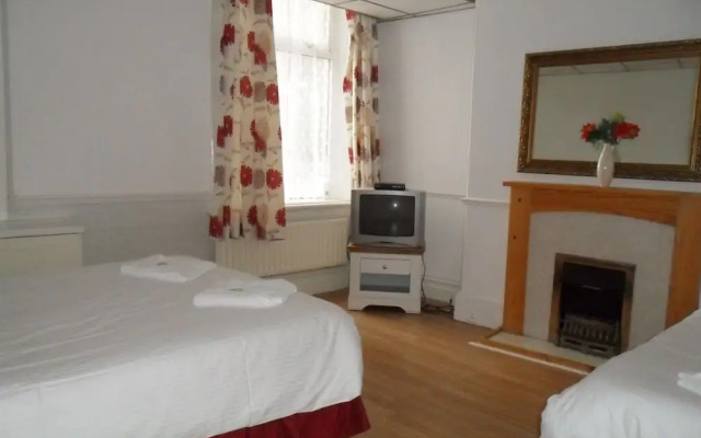 Anzy Panzy Hotel and Apartments