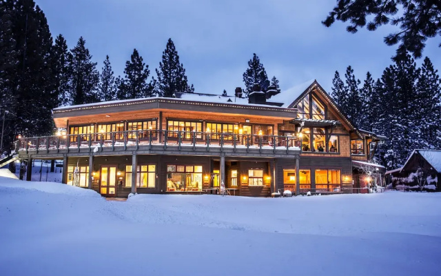 Tahoe Donner House by RedAwning