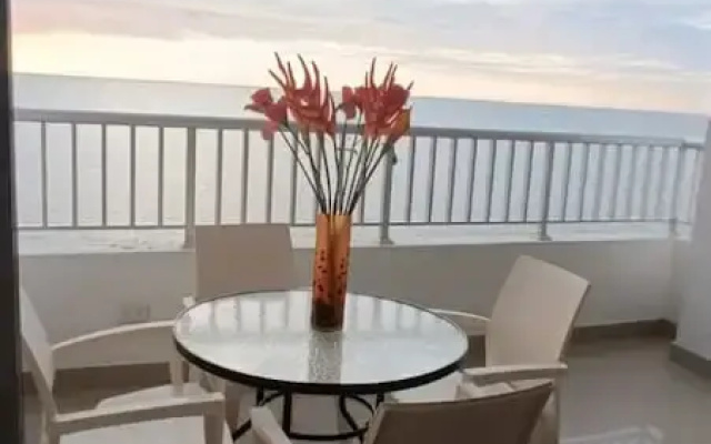 2P1-15 Apartamento frente al mar
