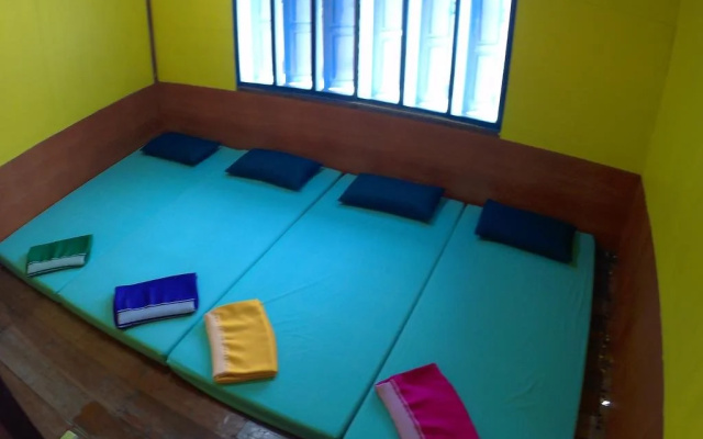 TongTomYai Homestay
