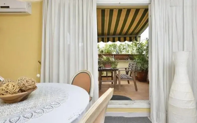Penthouse Carrer de lHort by HelloApartments